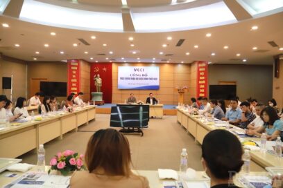 The Vietnam Confederation of Commerce and Industry (VCCI) announced the awarding of the first VCCI membership certificate in 2023.