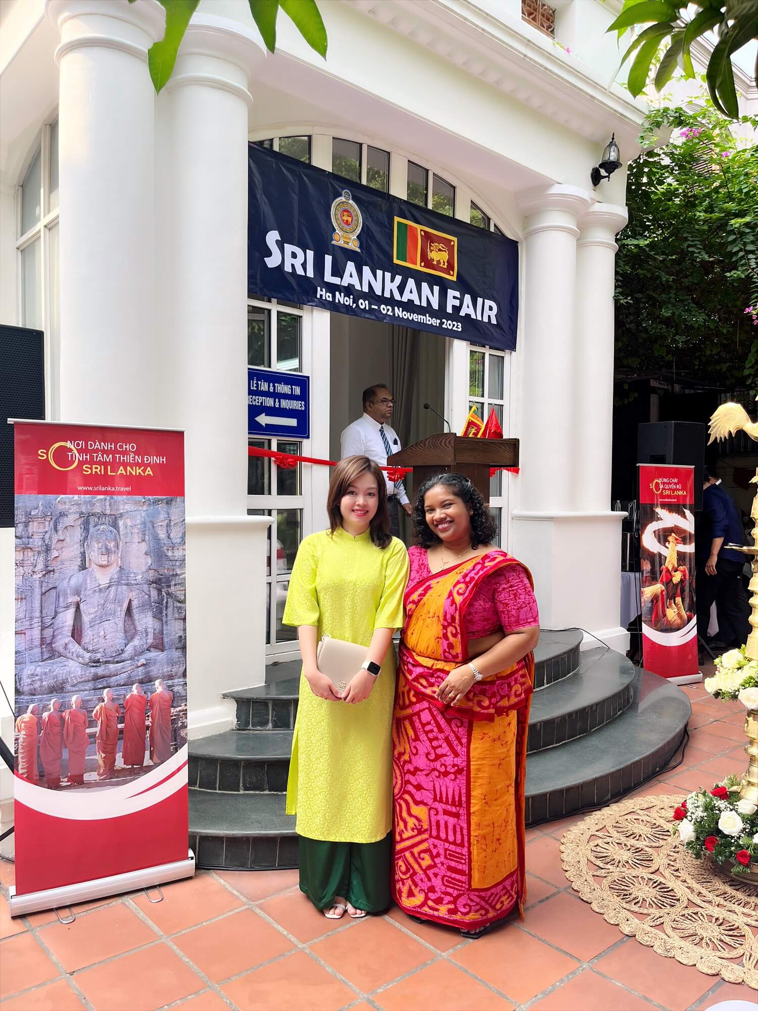 Ms. Nguyet Le, CEO of Oud Vietnam with Sri Lanka Ambassador in Sri Lanka Fair